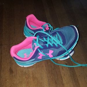 👟Brand new Under Armour sneekers